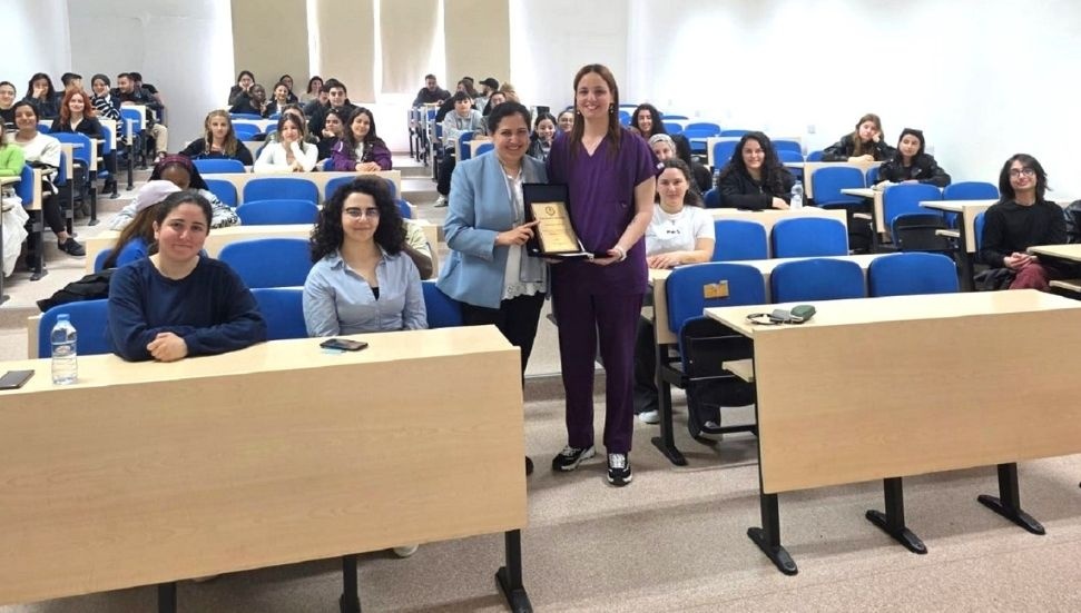 DAÜ’de hemşirelik öğrencilerine yönelik etkinlikler yapıldı