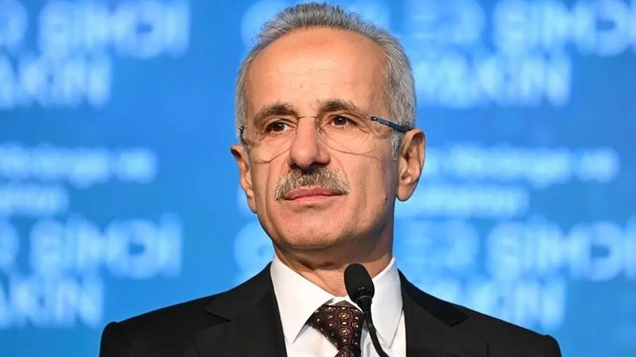 'İnternet hızı' sorunu Meclis gündeminde... CHP'li isimden, Bakan Uraloğlu'na zor soru: 'Kabilelerin sahip olduğu interneti biz neden kullanamıyoruz?'