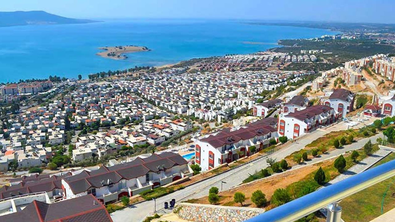 Şehir dışında yaşayan yaşlıları hedef aldılar... Emlak çetesinden dev vurgun: 22 bin kişinin bilgileri ele geçirildi!